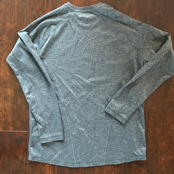 CHAMPION Double Dry Long Sleeve Shirt - MENS MEDIUM - Picture 4 of 4